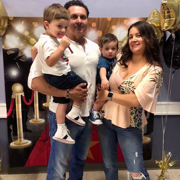 Meet your Posher, Catalina - Picture 1 of 1